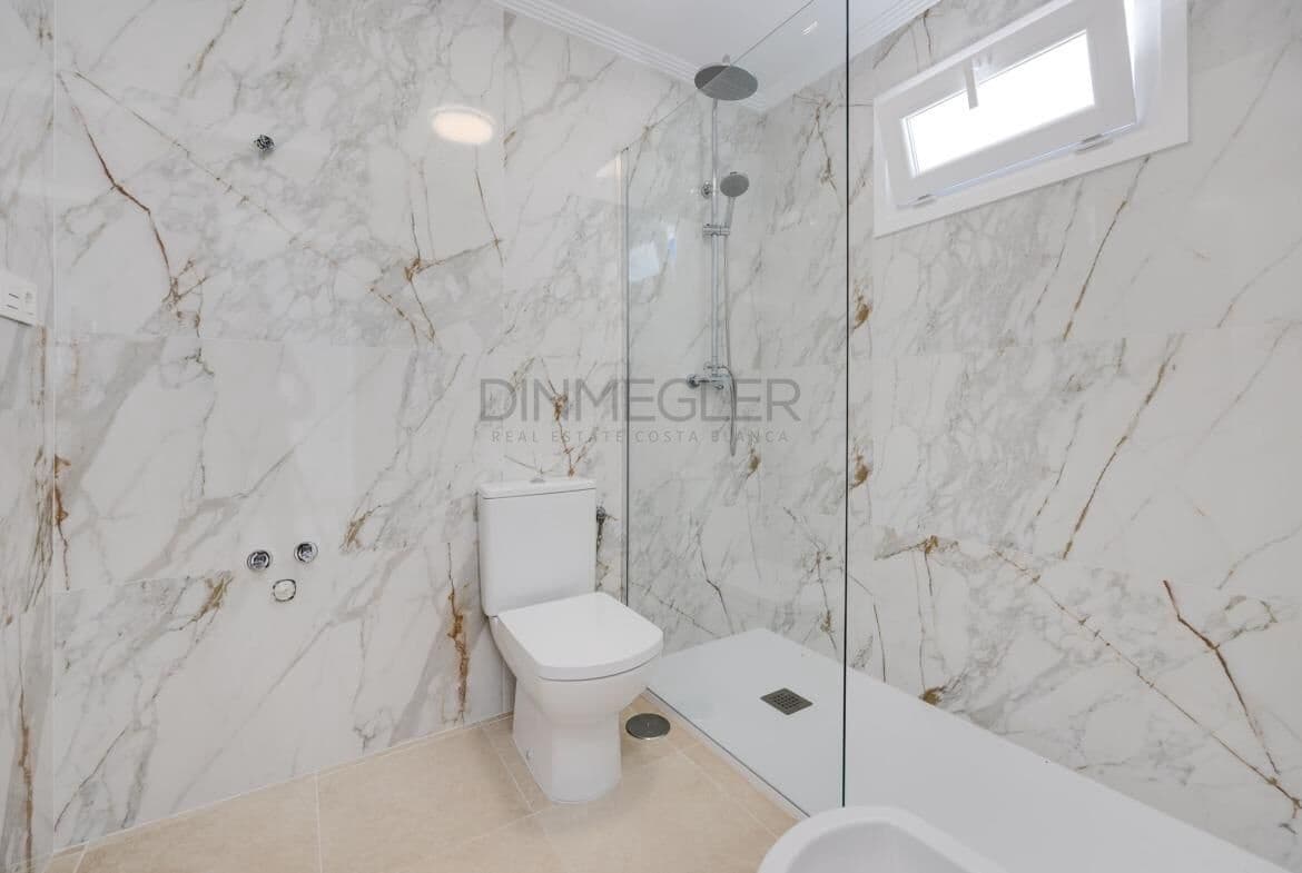 2 slaapkamer Halfvrijstaande villa te koop in San Fulgencio met zwembad - € 300.000 (Ref: 9608254)