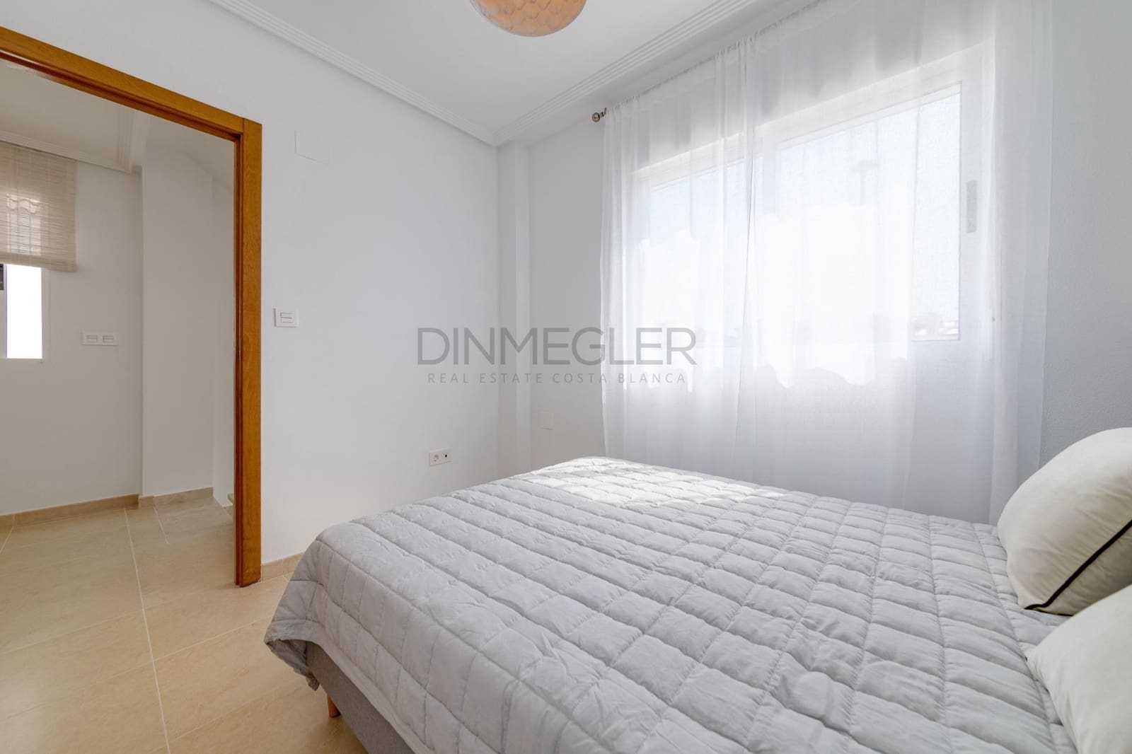 2 slaapkamer Halfvrijstaande villa te koop in San Fulgencio met zwembad - € 300.000 (Ref: 9608254)