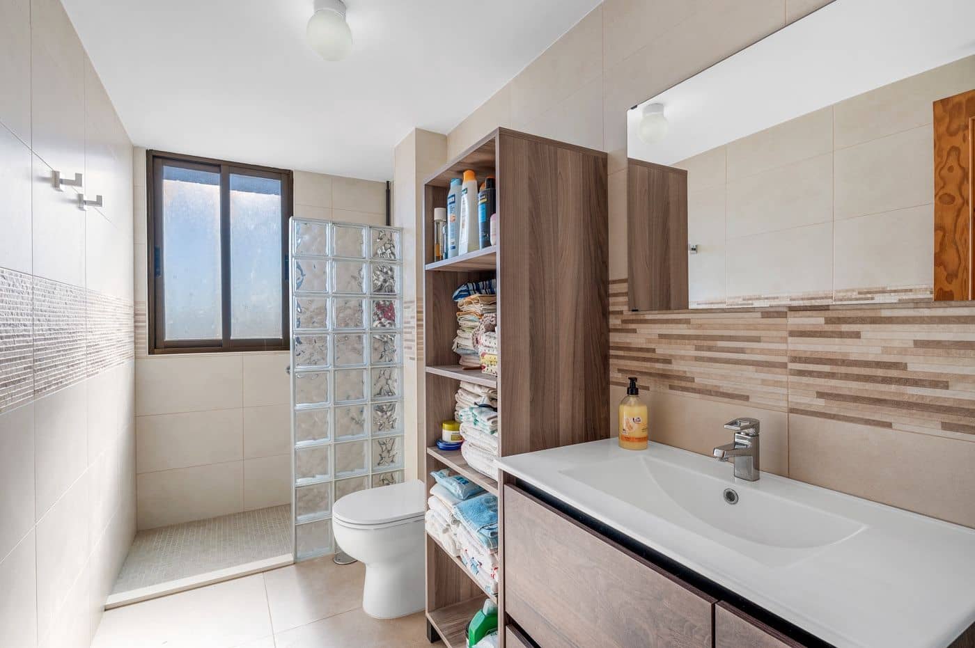 3 makuuhuone Huoneisto myytävänä paikassa Arenales del Sol mukana uima-altaan - 340 000 € (Ref: 9630297)