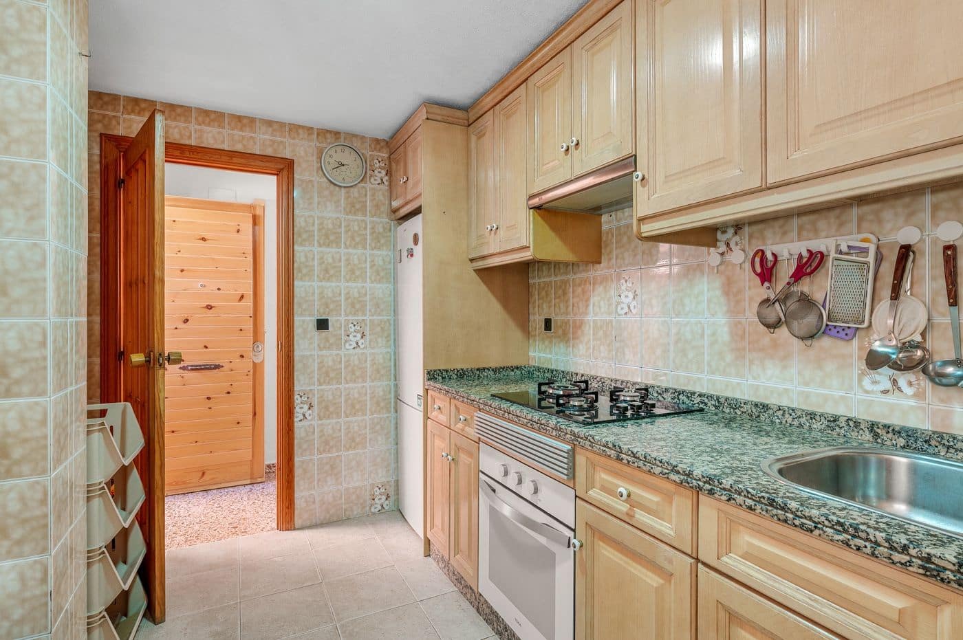 3 makuuhuone Huoneisto myytävänä paikassa Arenales del Sol mukana uima-altaan - 340 000 € (Ref: 9630297)