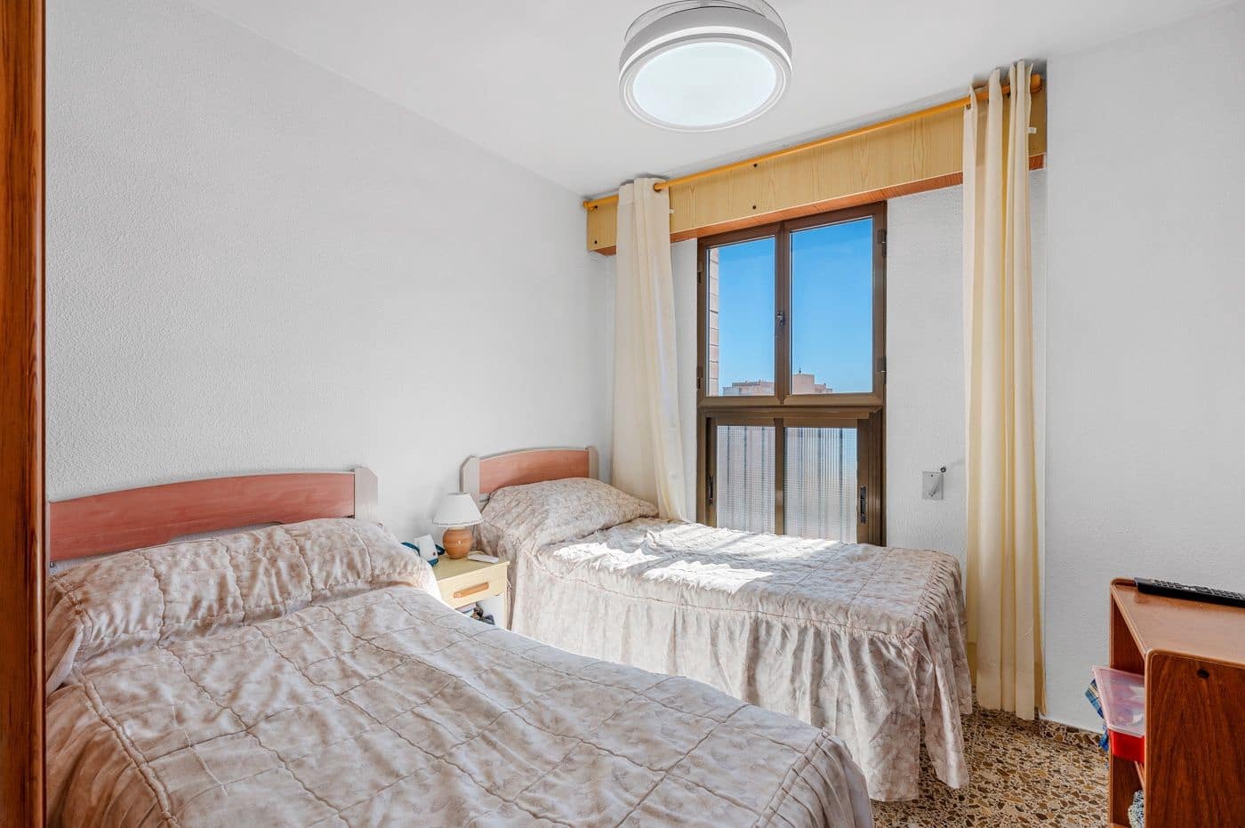 3 makuuhuone Huoneisto myytävänä paikassa Arenales del Sol mukana uima-altaan - 340 000 € (Ref: 9630297)