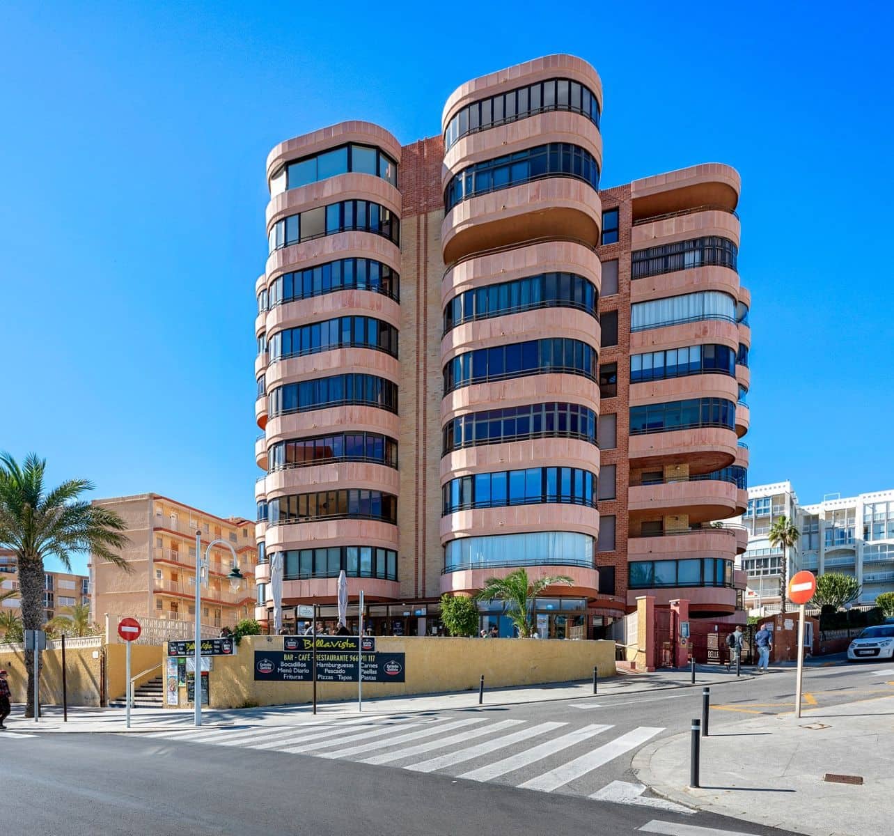 3 makuuhuone Huoneisto myytävänä paikassa Arenales del Sol mukana uima-altaan - 340 000 € (Ref: 9630297)