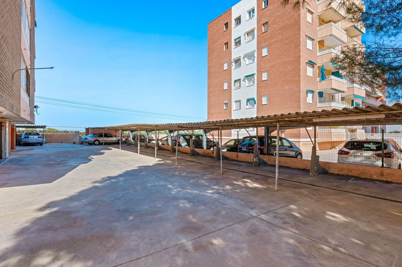 2 sypialnia Penthouse na sprzedaż w Torrevieja z basenem - 269 000 € (Ref: 9630298)