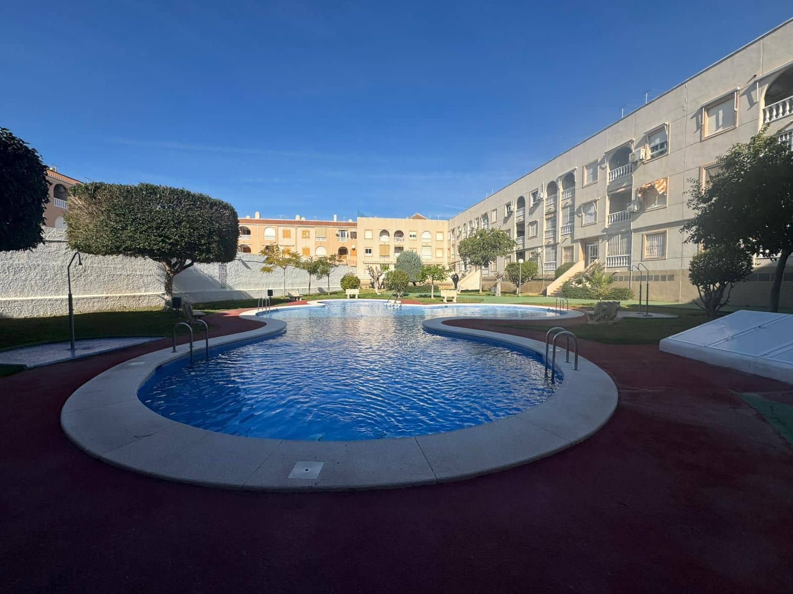 2 Zimmer Apartment zu verkaufen in Torrevieja mit Pool - 139.990 € (Ref: 9634524)
