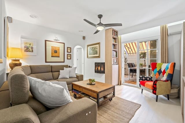 3 bedroom Penthouse for sale in Torrevieja - € 260,000 (Ref: 9645248)