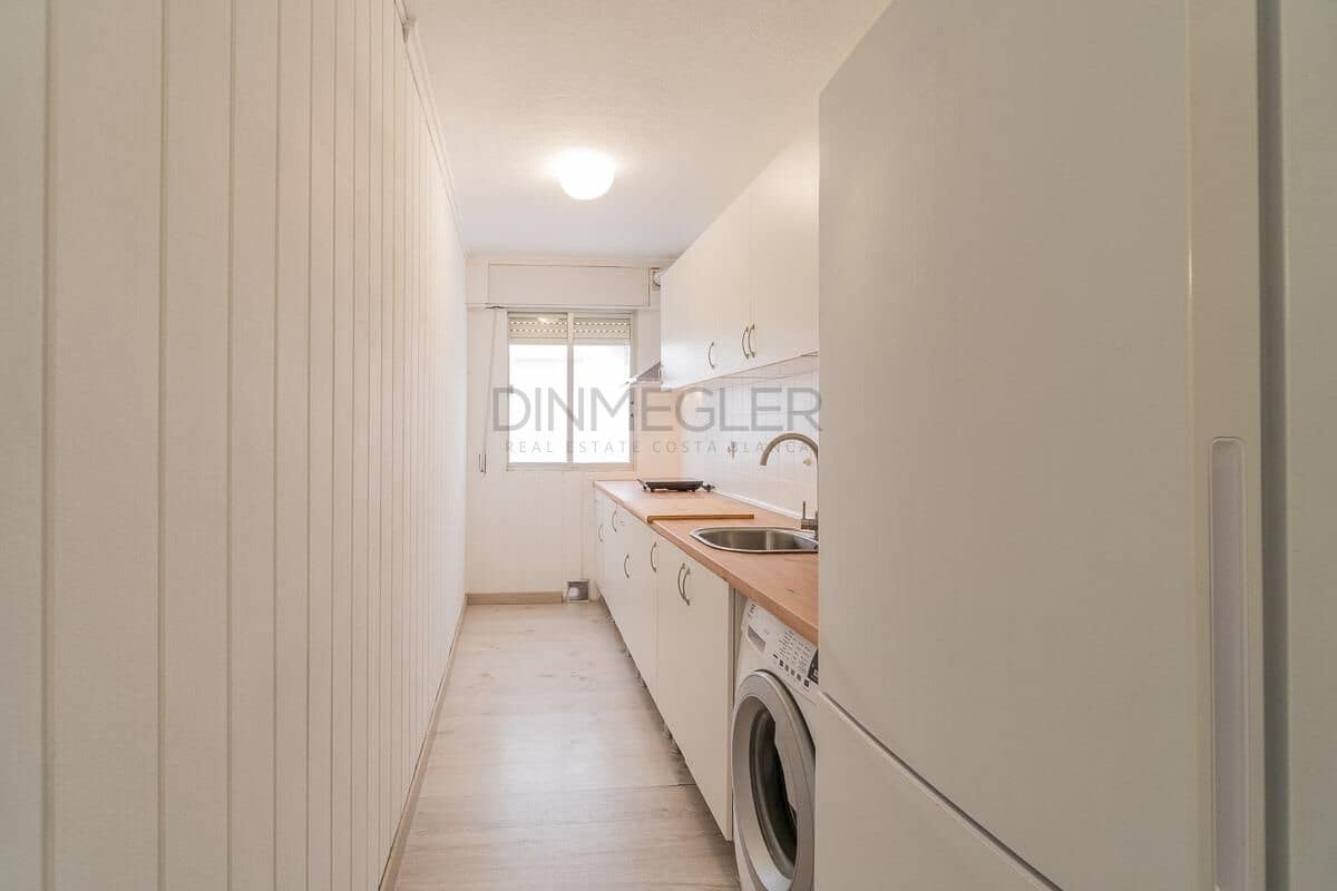 2 soveværelse Lejlighed til salg i La Veleta med swimmingpool garage - € 229.000 (Ref: 9696303)