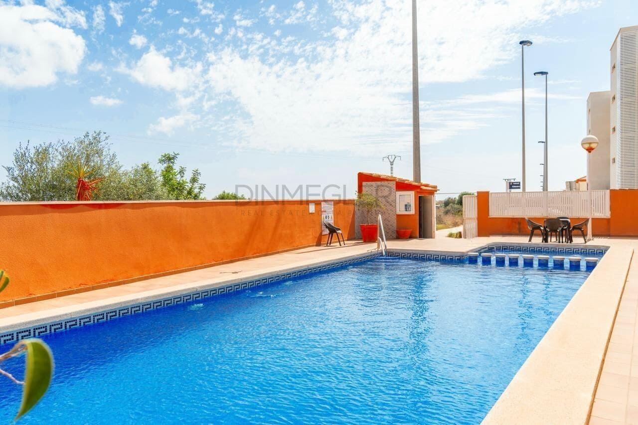 3 soveværelse Rækkehus til salg i Orihuela Costa med swimmingpool - € 219.000 (Ref: 9696304)
