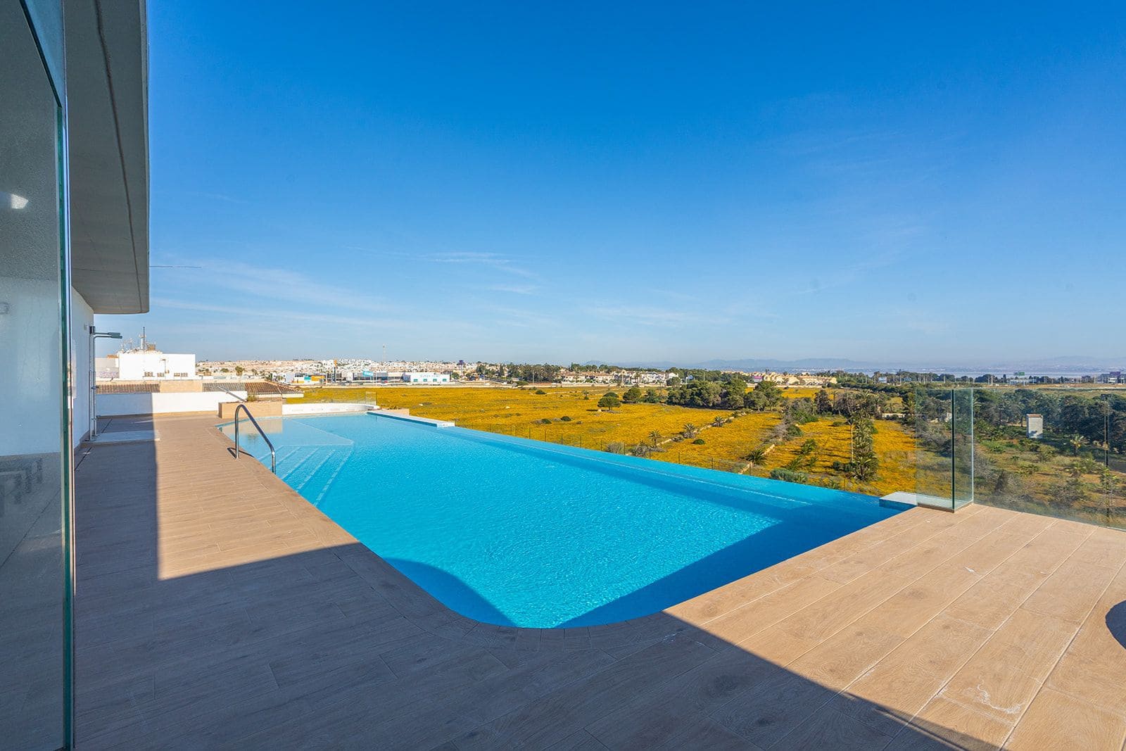 2 slaapkamer Appartement te koop in Orihuela Costa met zwembad - € 519.000 (Ref: 9799473)