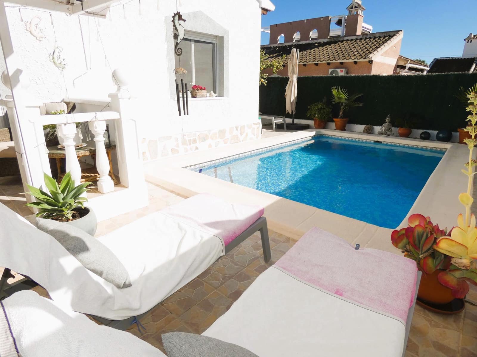2 chambre Villa/Maison à vendre à Torrevieja avec piscine - 265 000 € (Ref: 9799477)