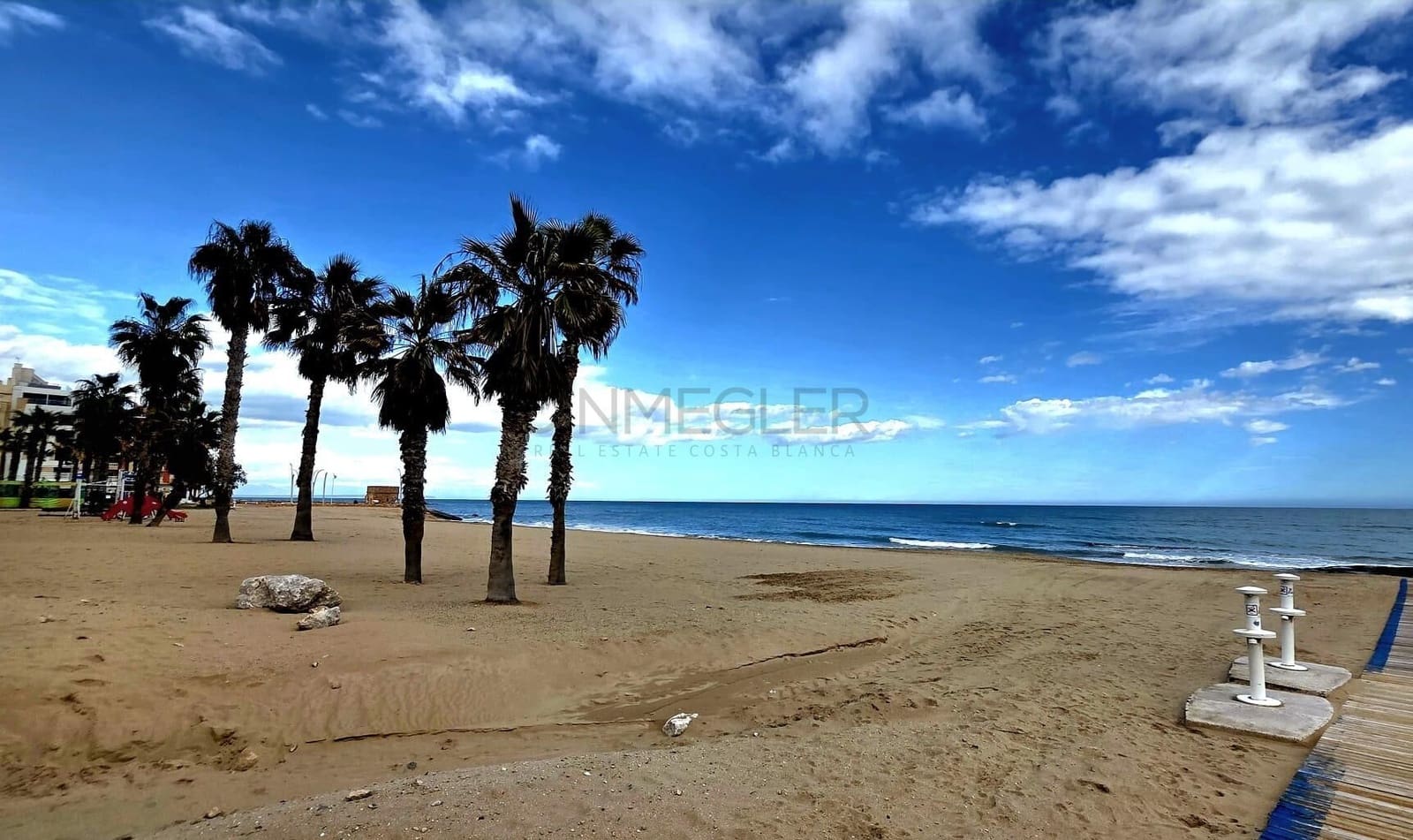 3 bedroom Apartment for sale in Torrevieja with garage - € 359,990 (Ref: 9855684)