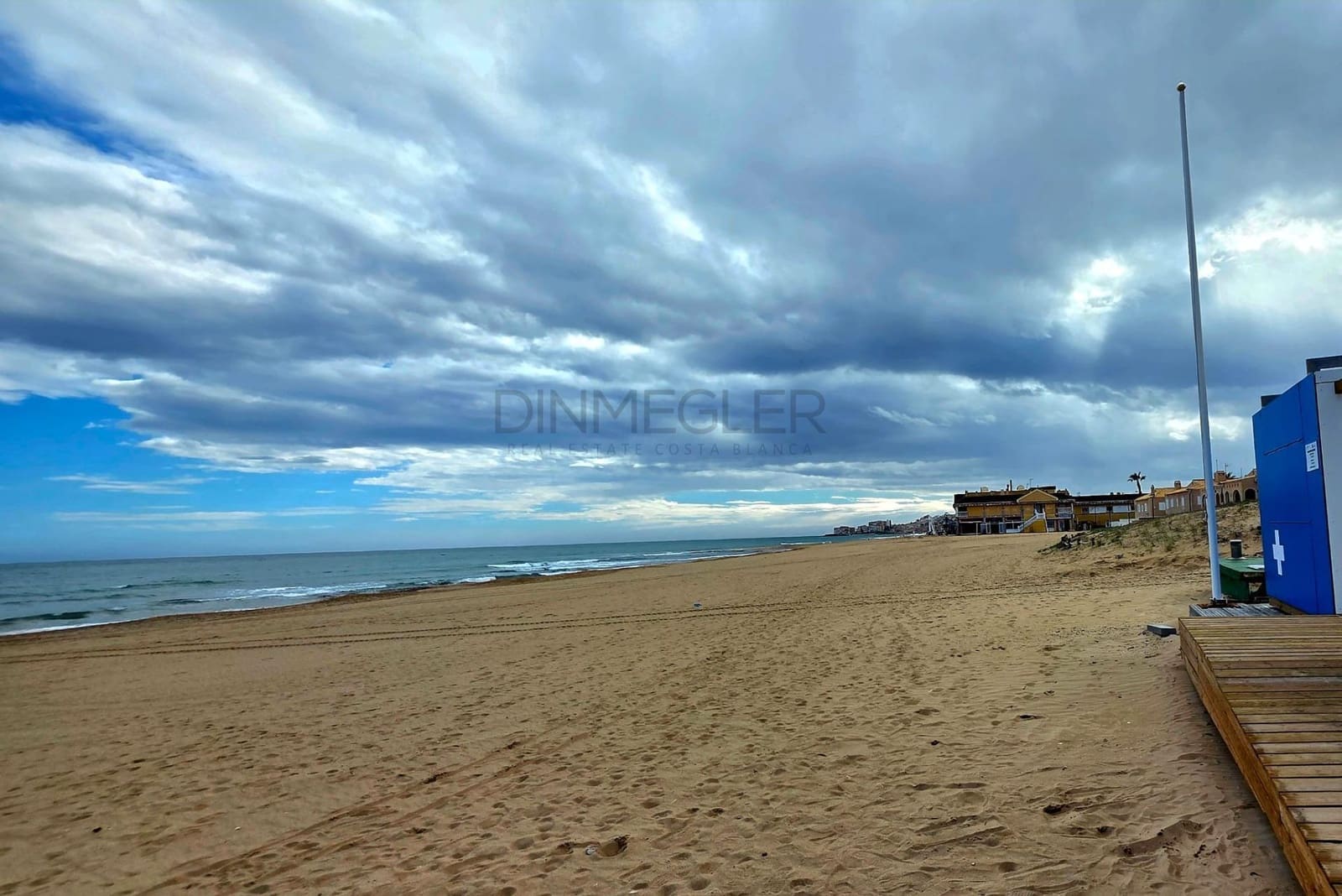 3 bedroom Apartment for sale in Torrevieja with garage - € 359,990 (Ref: 9855684)