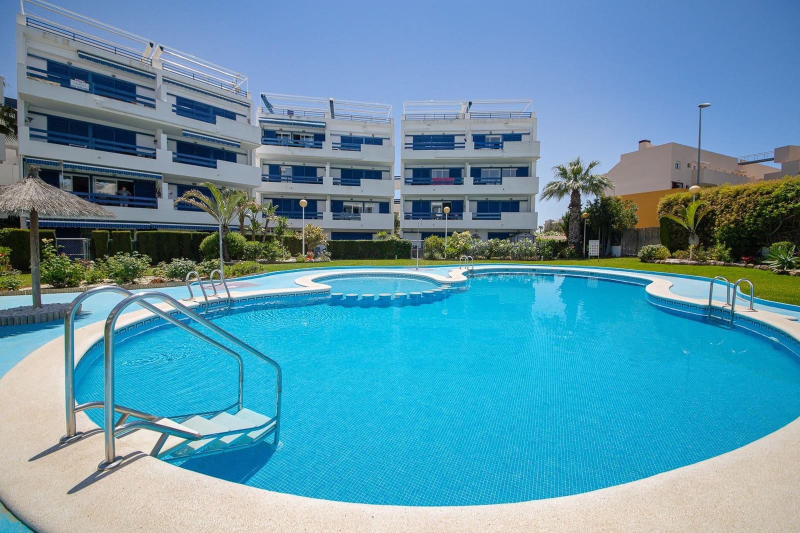 2 sovrum Lägenhet till salu i Orihuela Costa med pool garage - 194 900 € (Ref: 9860288)