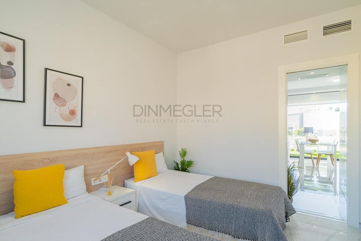 2 chambre Villa/Maison Mitoyenne à vendre à Villamartin avec piscine garage - 255 000 € (Ref: 9917202)