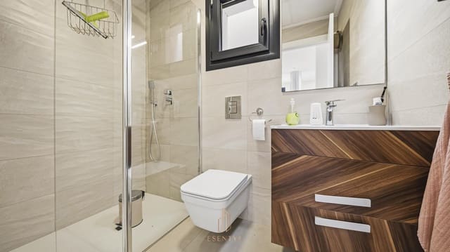 Chalet de 3 habitaciones en Daya Vieja en venta con piscina garaje - 375.000 € (Ref: 9934386)
