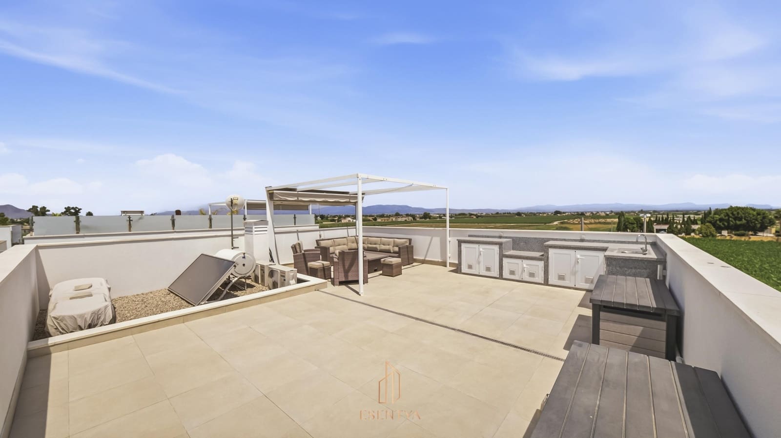 Chalet de 3 habitaciones en Daya Vieja en venta con piscina garaje - 375.000 € (Ref: 9934386)