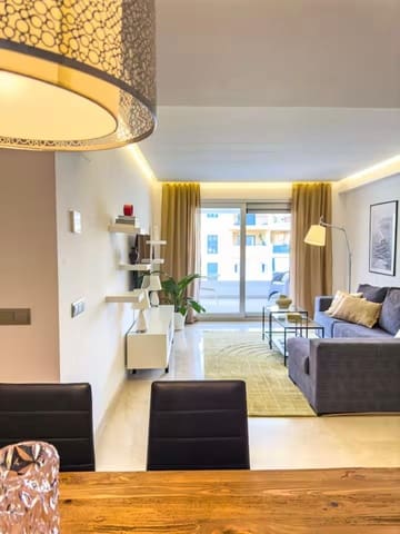 3 soveværelse Lejlighed til leje i San Pedro de Alcantara, Marbella med swimmingpool garage - € 4.750 (Ref: 9107698)