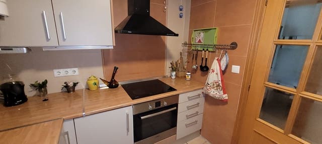 4 quarto Moradia para venda em Macastre com piscina garagem - 165 000 € (Ref: 10074608)