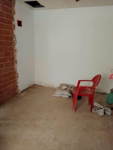1 bedroom Commercial for sale in Benetússer - € 120,000 (Ref: 10080028)