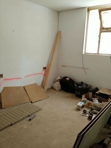 1 bedroom Commercial for sale in Benetússer - € 120,000 (Ref: 10080028)