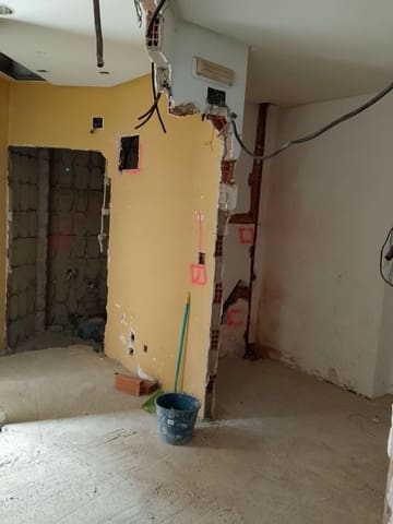 1 bedroom Commercial for sale in Benetússer - € 120,000 (Ref: 10080028)