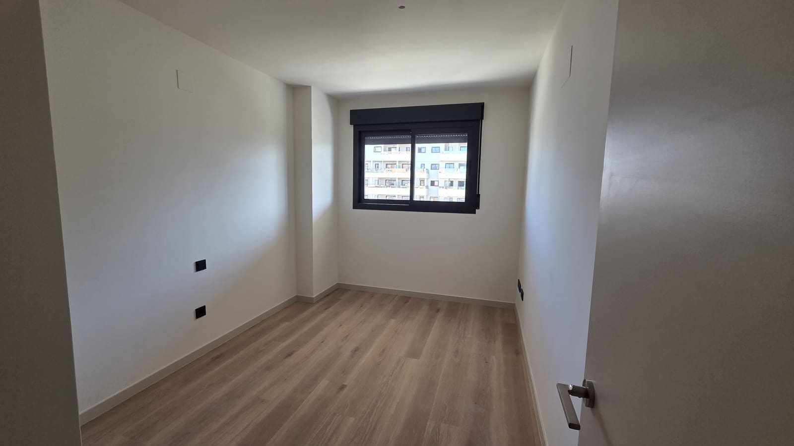 2 makuuhuone Huoneisto vuokrattavana paikassa La Pobla de Farnals mukana uima-altaan 
autotalli - 1 350 € (Ref: 10080031)