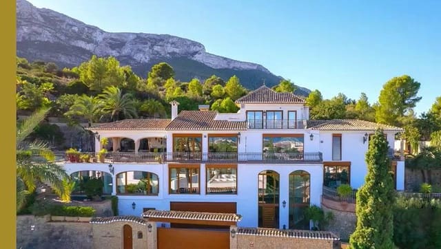 4 soveværelse Villa til salg i Dénia med swimmingpool garage - € 4.000.000 (Ref: 9267550)