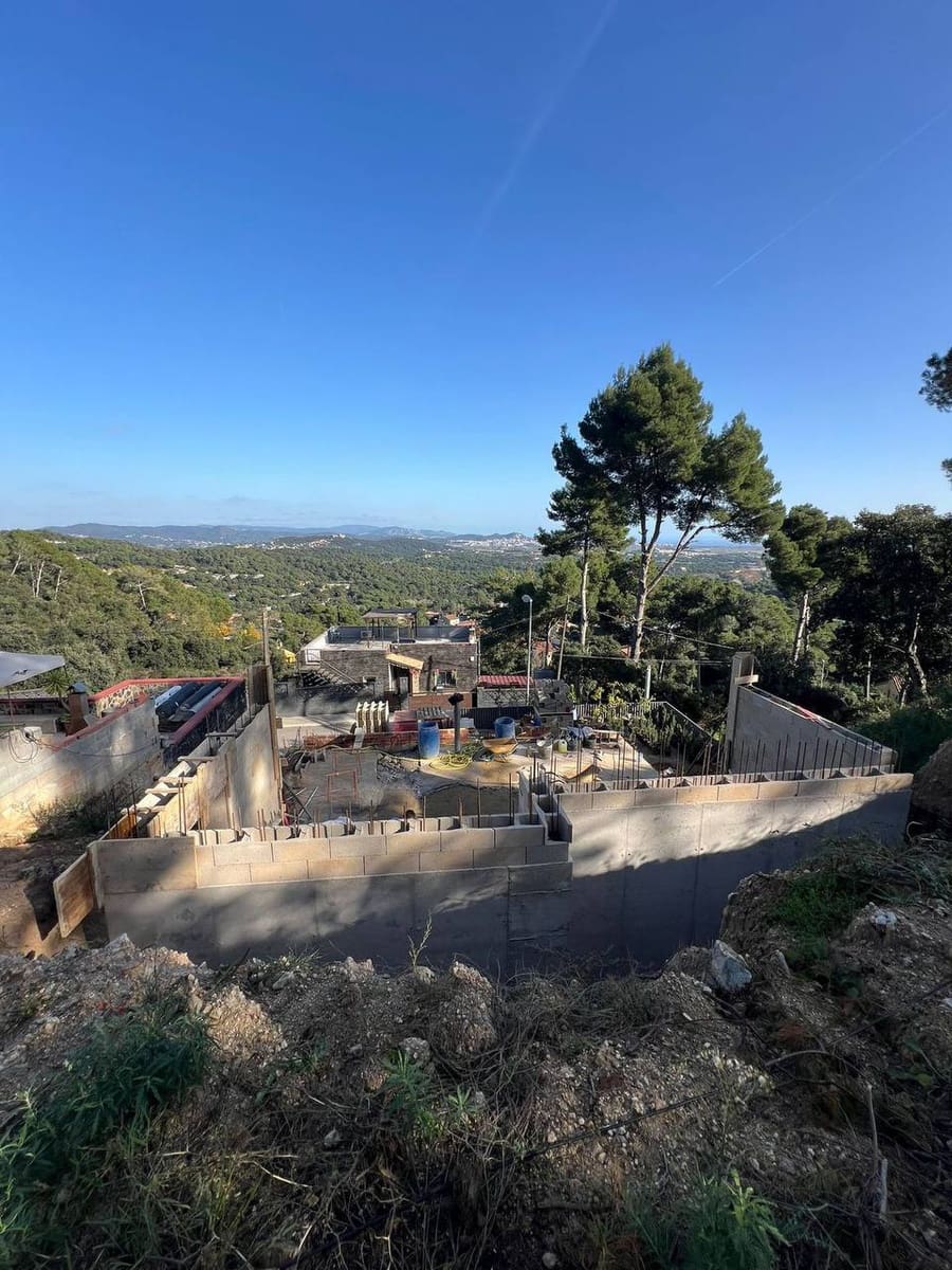 Villa for sale in Palafolls - € 550,000 (Ref: 9267559)