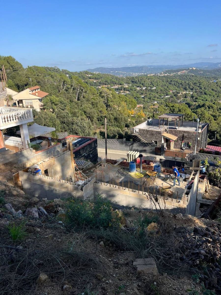 Villa for sale in Palafolls - € 550,000 (Ref: 9267559)