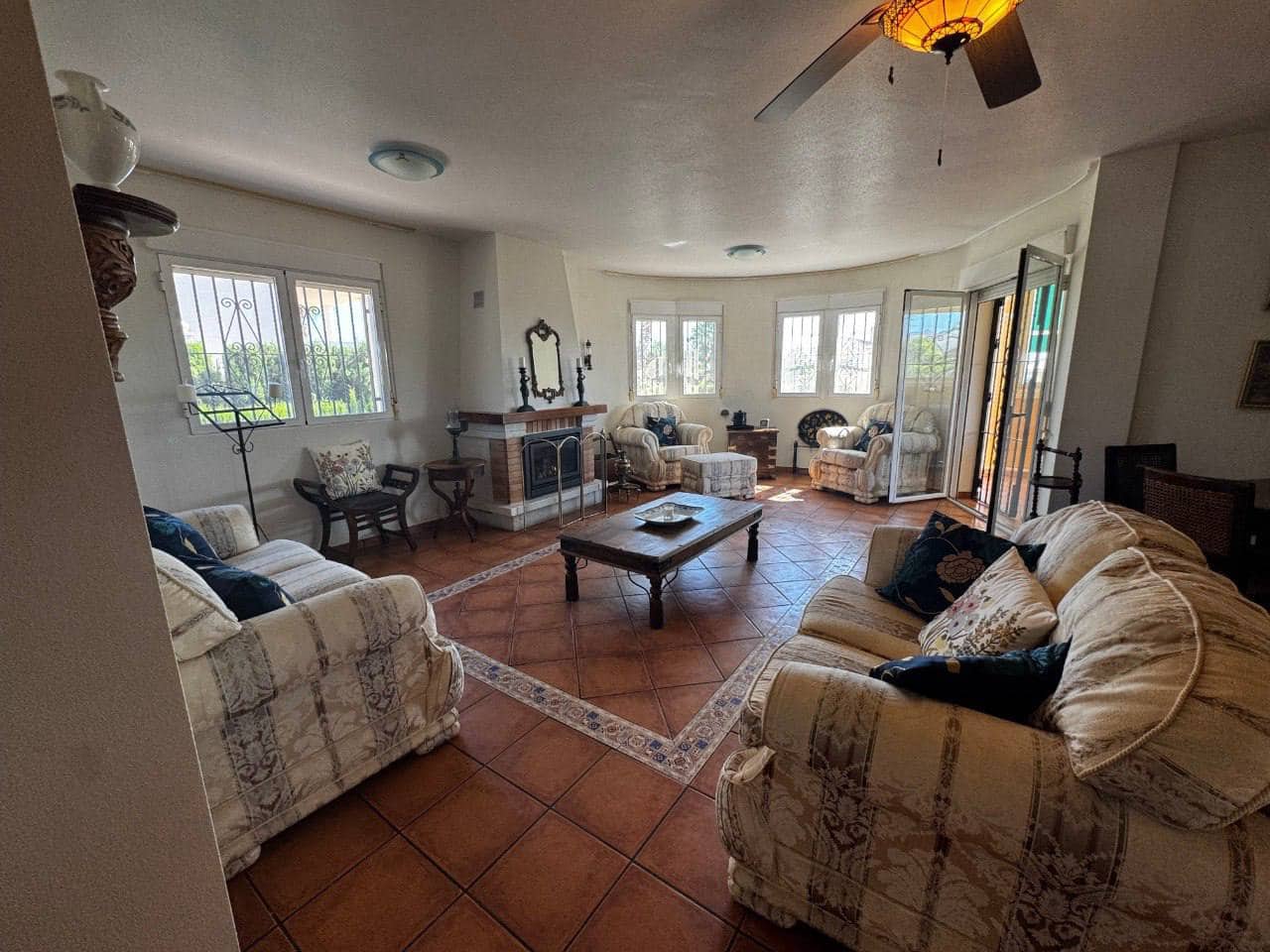 Chalet de 5 habitaciones en Muchamiel / Mutxamel en venta con piscina garaje - 450.000 € (Ref: 9315183)