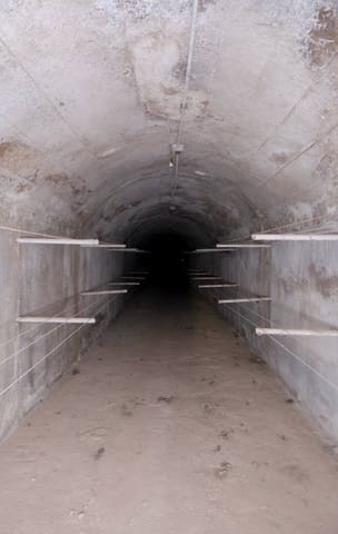 Commercial for sale in Domeño - € 750,000 (Ref: 9319832)