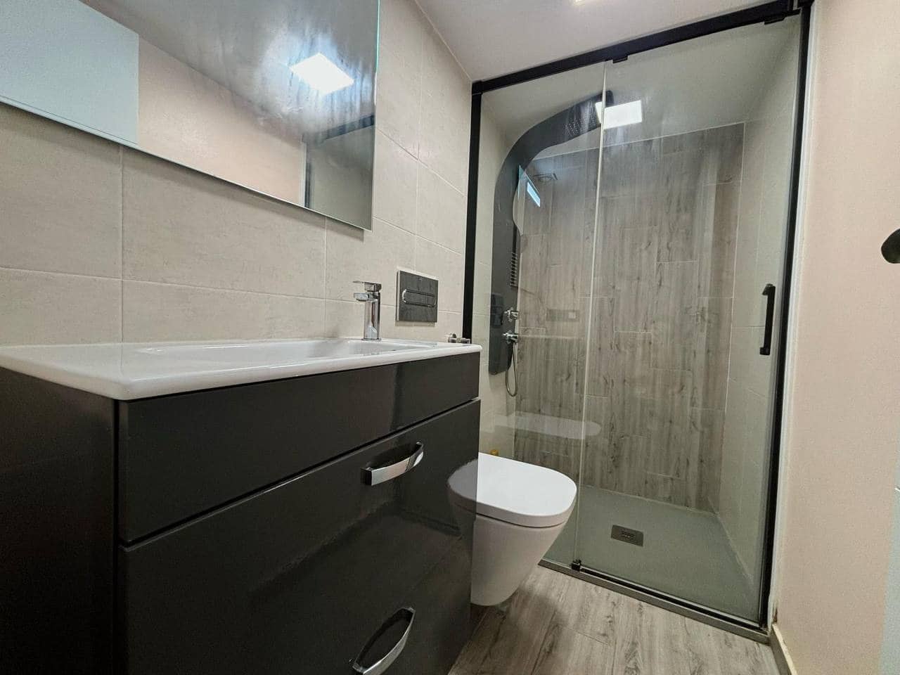 1 soverom Strandleiligheter til salgs i Munilla med svømmebasseng - € 179 000 (Ref: 9345648)