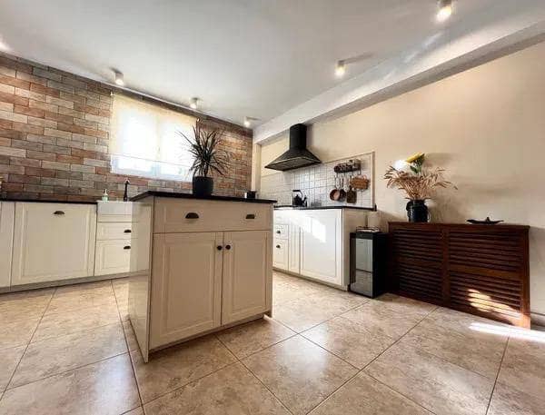 5 bedroom Villa for sale in Alzira with pool garage - € 385,000 (Ref: 9402479)