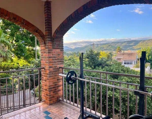 5 bedroom Villa for sale in Alzira with pool garage - € 385,000 (Ref: 9402479)