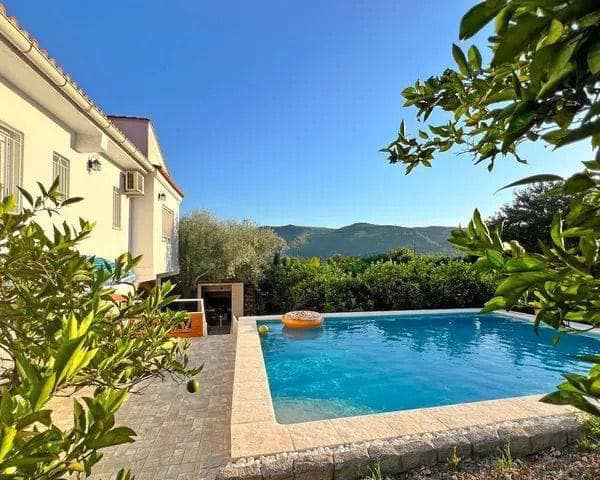 5 bedroom Villa for sale in Alzira with pool garage - € 385,000 (Ref: 9402479)