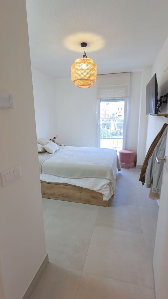 1 bedroom Apartment for rent in Valencia city with garage - € 2,600 (Ref: 9850523)