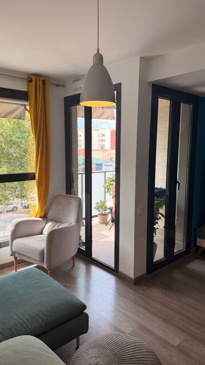 2 bedroom Apartment for rent in Valencia city with pool garage - € 2,000 (Ref: 9854319)