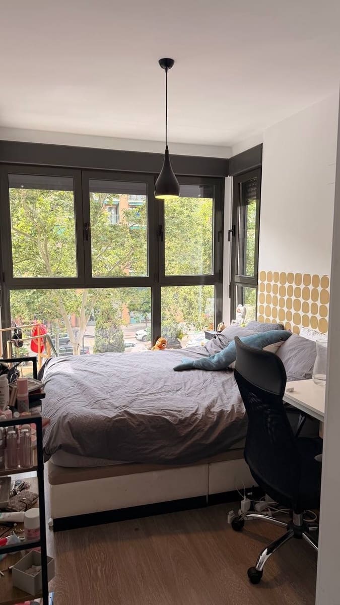 2 bedroom Apartment for rent in Valencia city with pool garage - € 2,000 (Ref: 9854319)