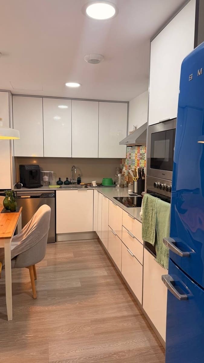 2 bedroom Apartment for rent in Valencia city with pool garage - € 2,000 (Ref: 9854319)
