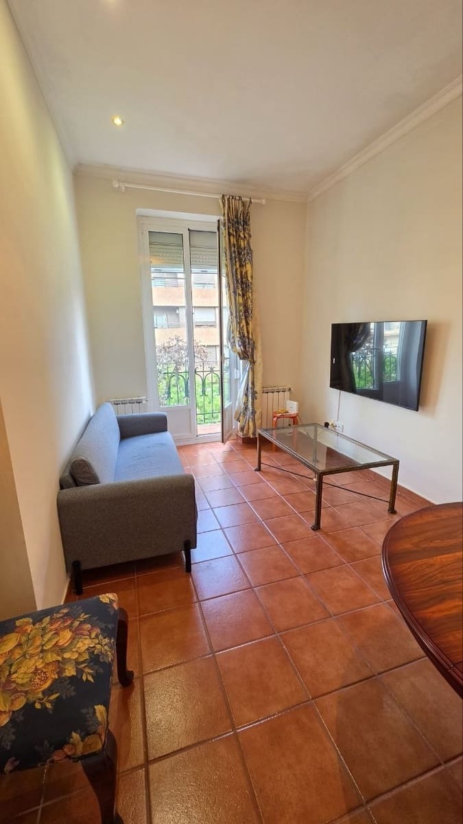 2 bedroom Apartment for rent in Valencia city - € 1,600 (Ref: 9854329)