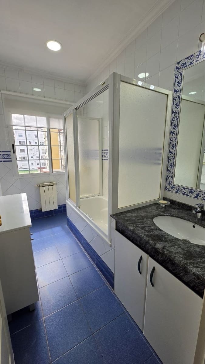 2 bedroom Apartment for rent in Valencia city - € 1,600 (Ref: 9932329)