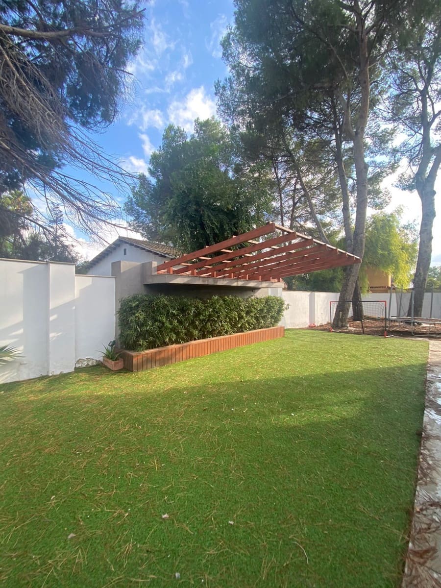 7 bedroom Villa for sale in L'Eliana with pool garage - € 920,000 (Ref: 9937195)