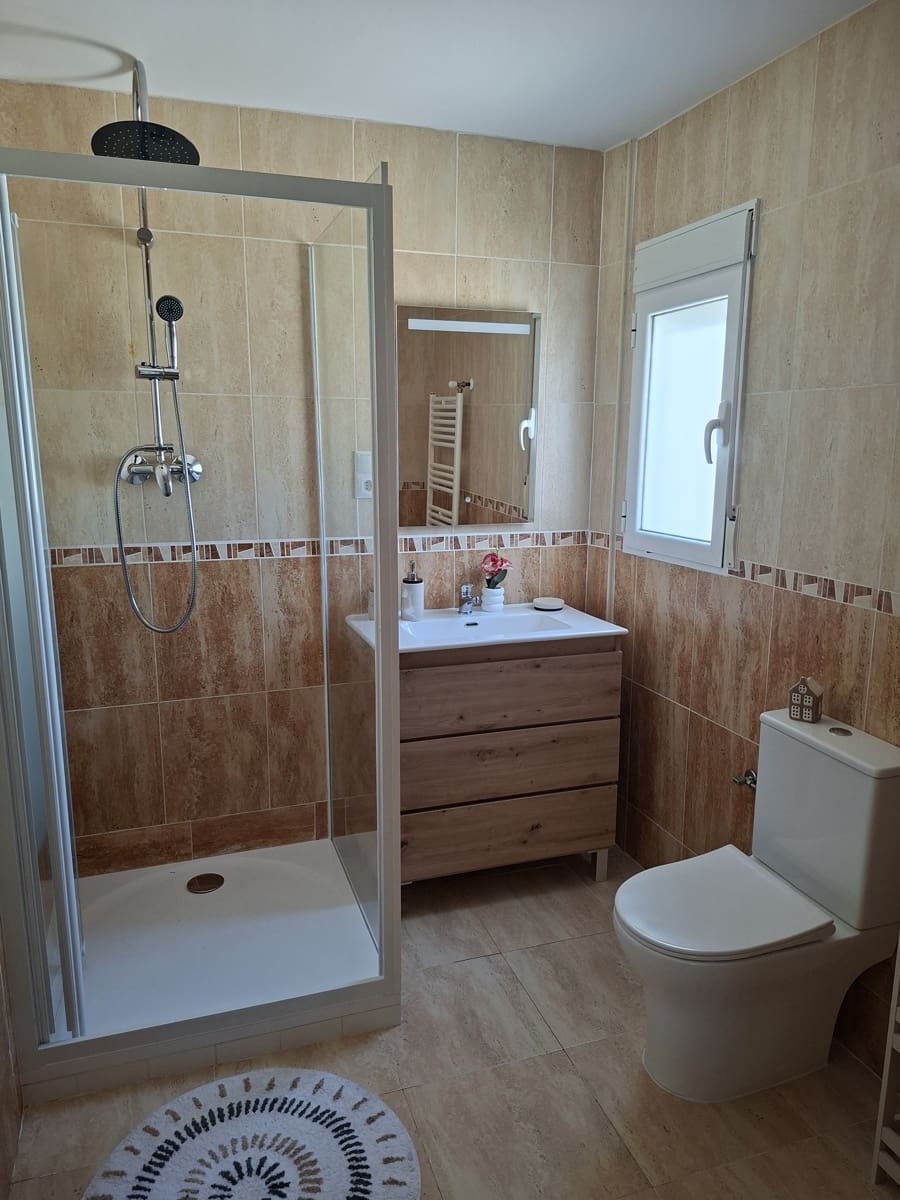 4 sypialnia Willa na sprzedaż w L'Eliana z basenem garażem - 590 000 € (Ref: 9941494)