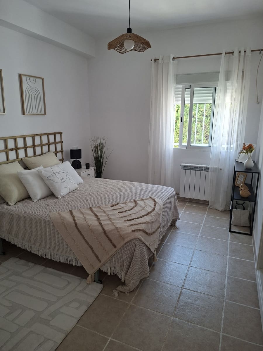 4 sypialnia Willa na sprzedaż w L'Eliana z basenem garażem - 590 000 € (Ref: 9941494)