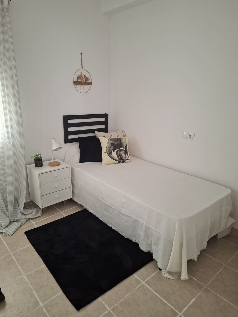 4 sypialnia Willa na sprzedaż w L'Eliana z basenem garażem - 590 000 € (Ref: 9941494)