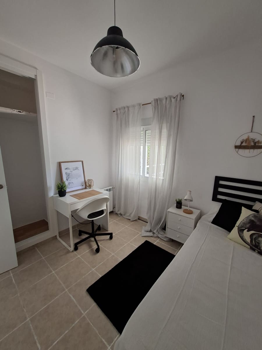 4 sypialnia Willa na sprzedaż w L'Eliana z basenem garażem - 590 000 € (Ref: 9941494)