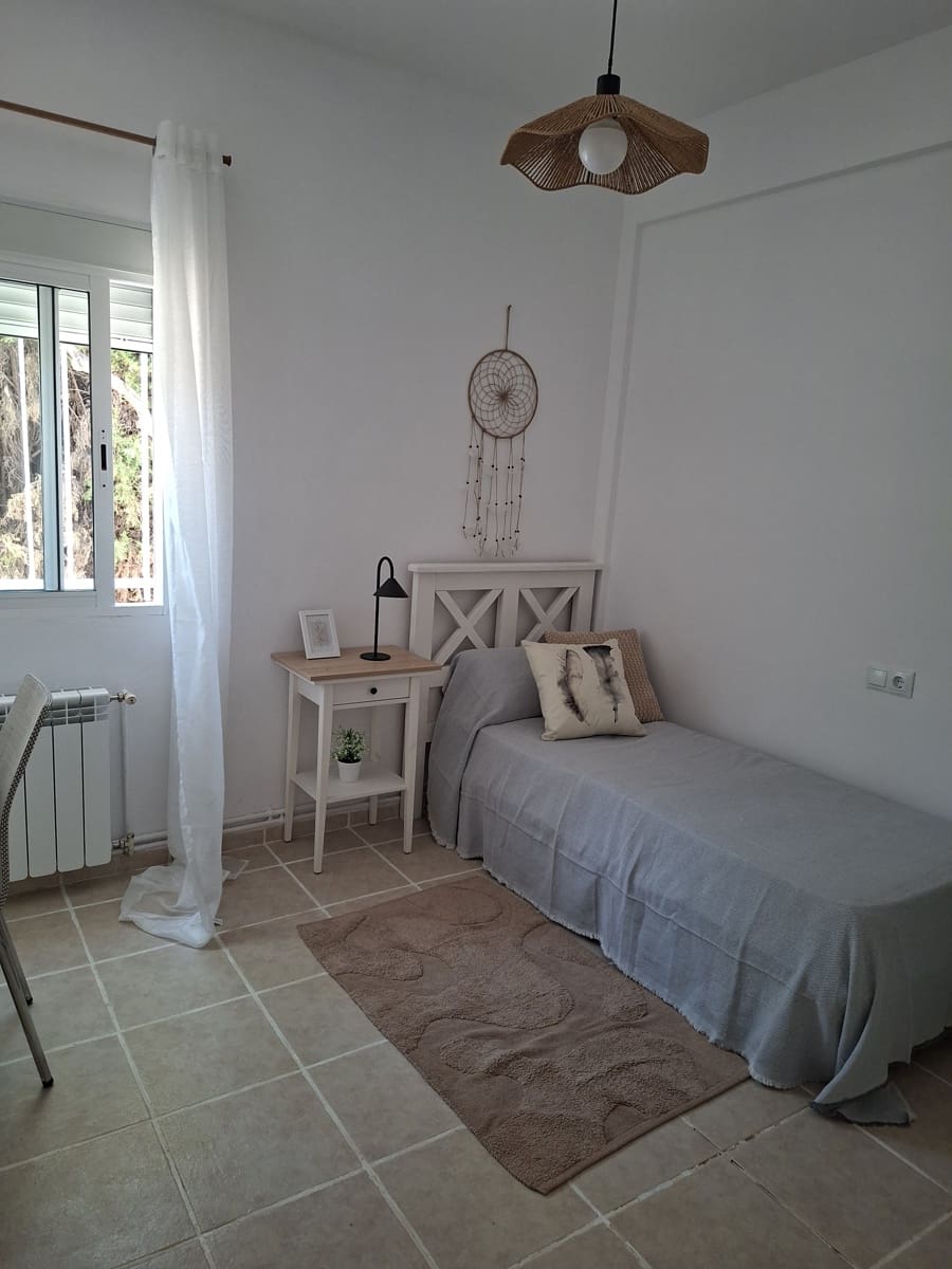 4 sypialnia Willa na sprzedaż w L'Eliana z basenem garażem - 590 000 € (Ref: 9941494)