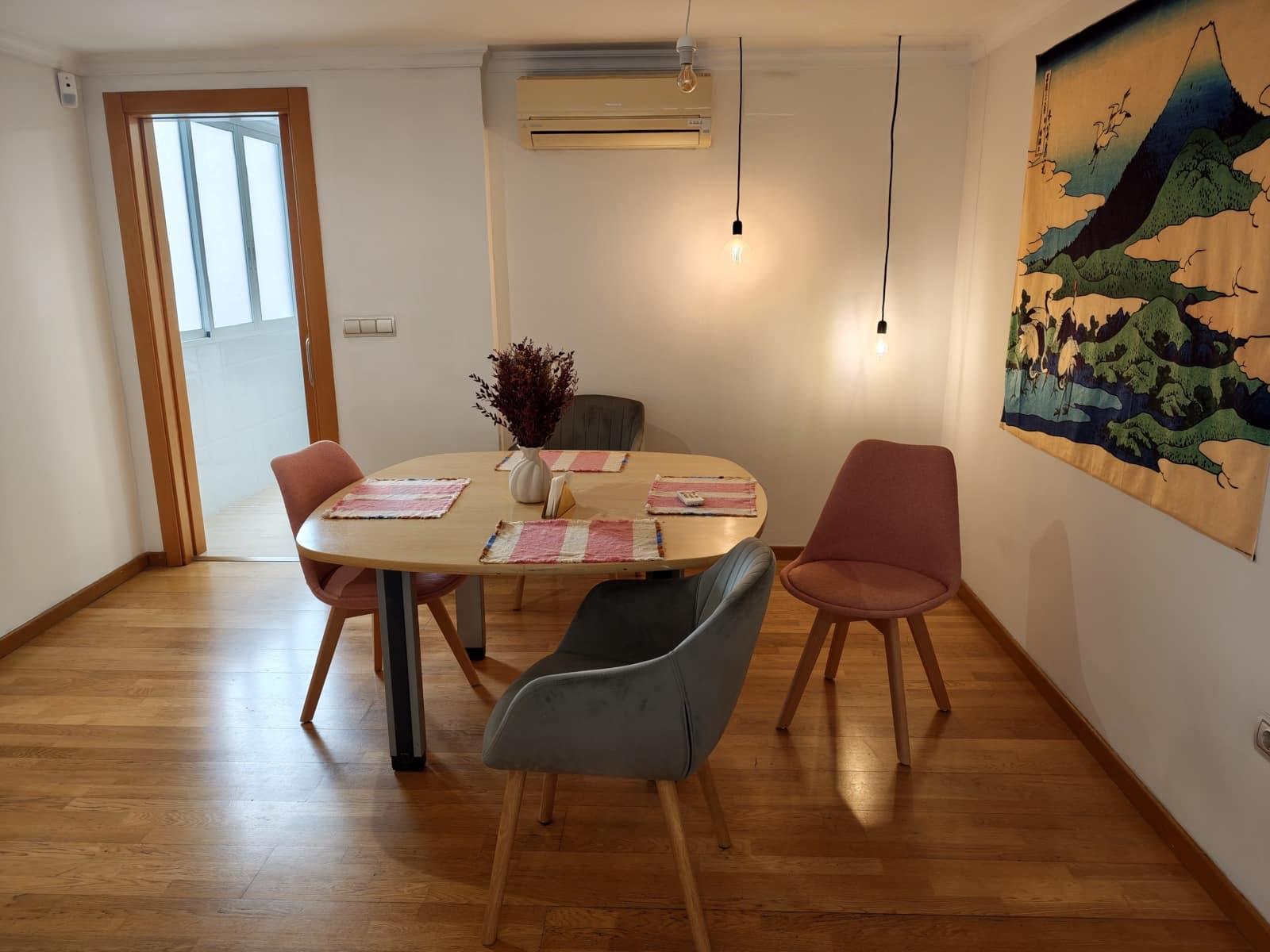 3 bedroom Apartment for rent in Valencia city - € 1,200 (Ref: 9948505)