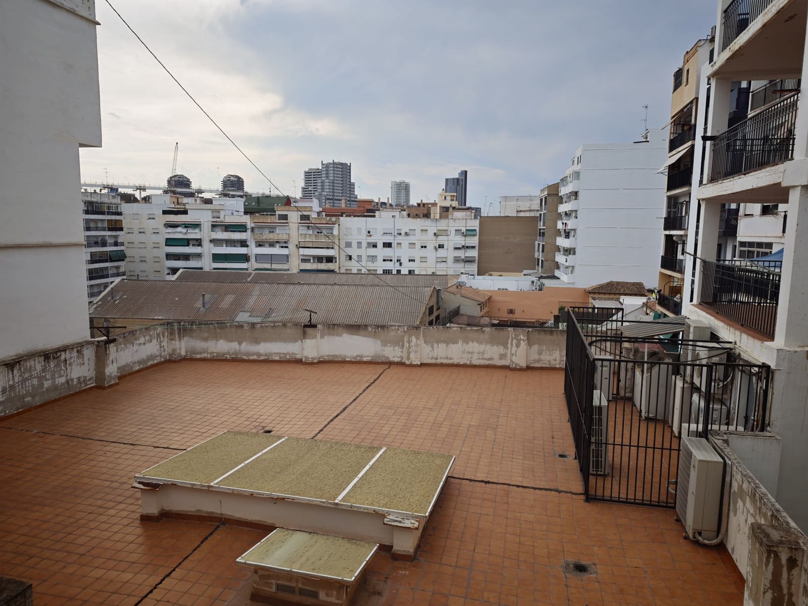 3 bedroom Apartment for rent in Valencia city - € 1,200 (Ref: 9948505)