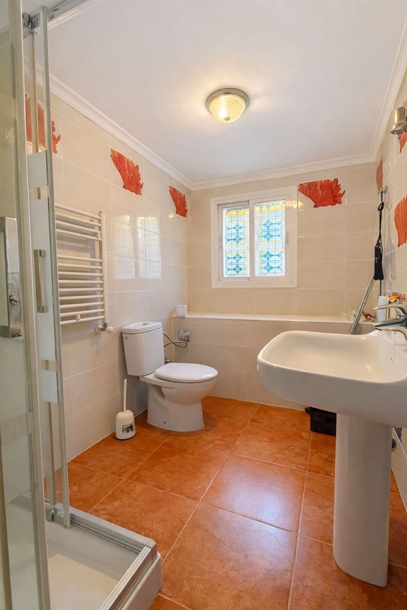 5 sypialnia Willa na sprzedaż w Calpe / Calp z basenem - 795 000 € (Ref: 9948808)