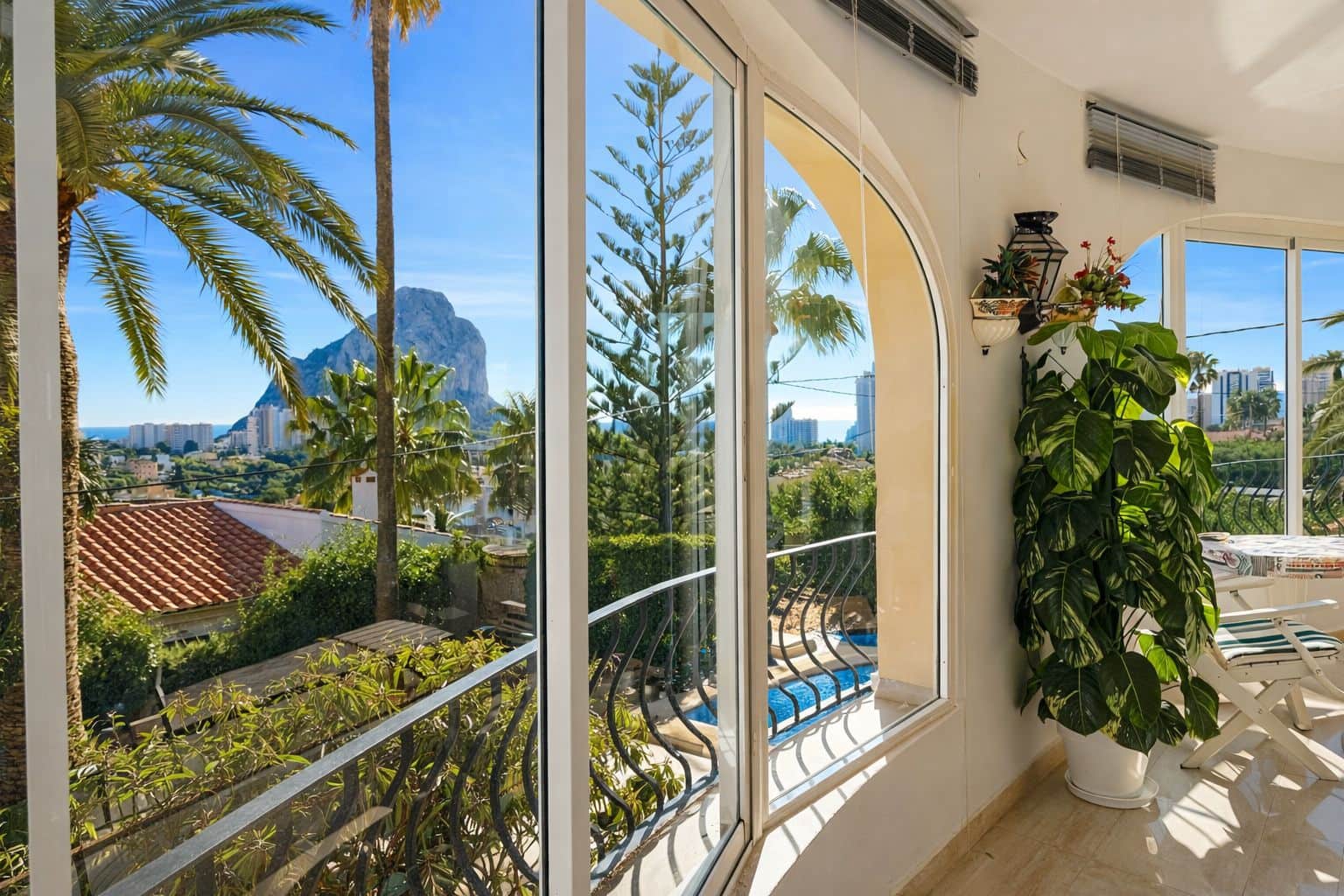 5 sypialnia Willa na sprzedaż w Calpe / Calp z basenem - 795 000 € (Ref: 9948808)